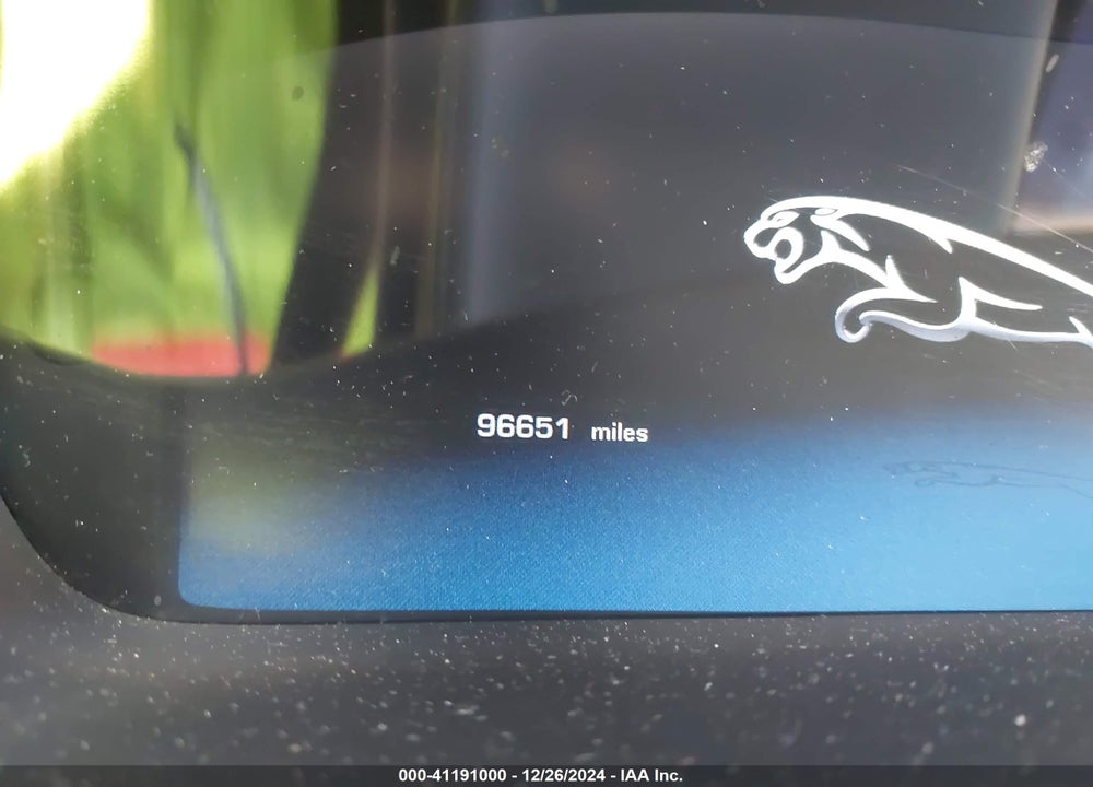 2011 JAGUAR XJ VIN: SAJWA1CB7BLV06096