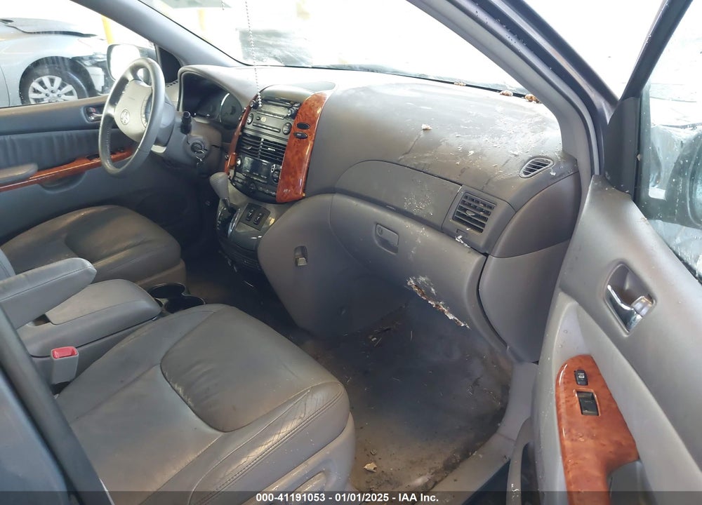 2009 TOYOTA SIENNA XLE VIN: 5TDZK22C89S231744