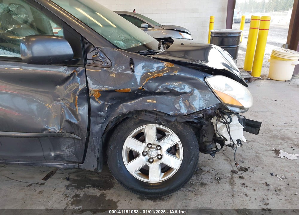 2009 TOYOTA SIENNA XLE VIN: 5TDZK22C89S231744