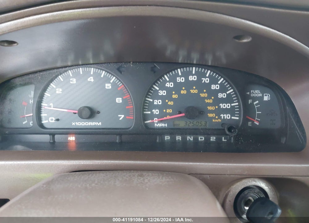 1999 TOYOTA 4RUNNER LIMITED V6 VIN: JT3GN87R7X0105748