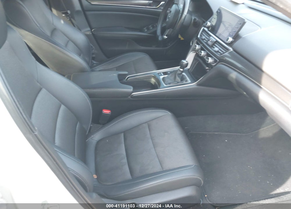 2019 HONDA ACCORD VIN: 1HGCV1E38KA100840