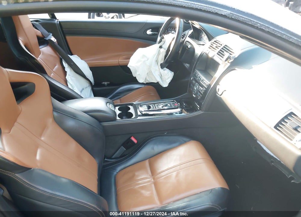 2014 JAGUAR XKR VIN: SAJWA4DC7EMB52199