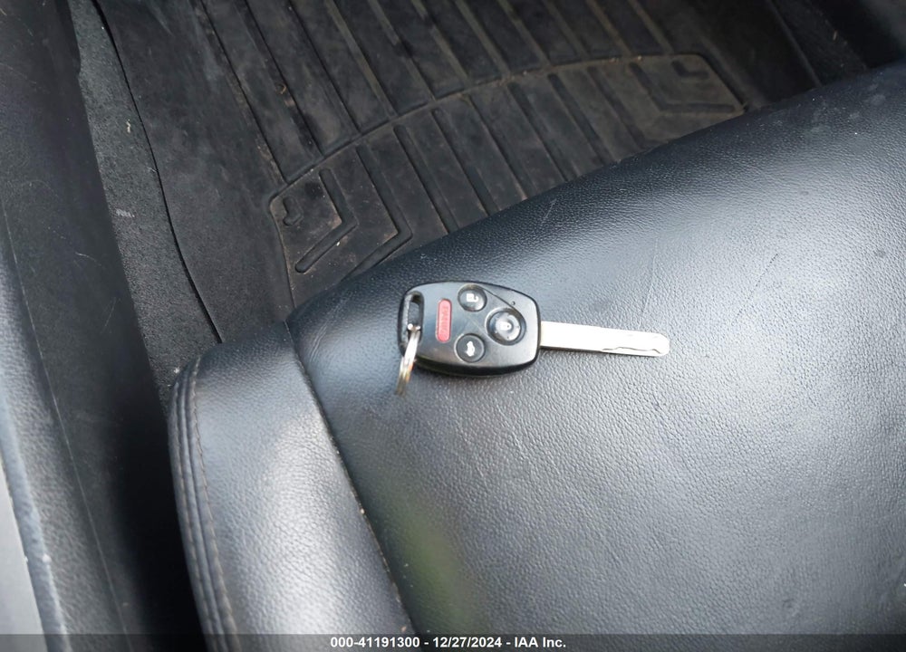 2011 HONDA ACCORD 2.4 SE VIN: 1HGCP2F69BA117087