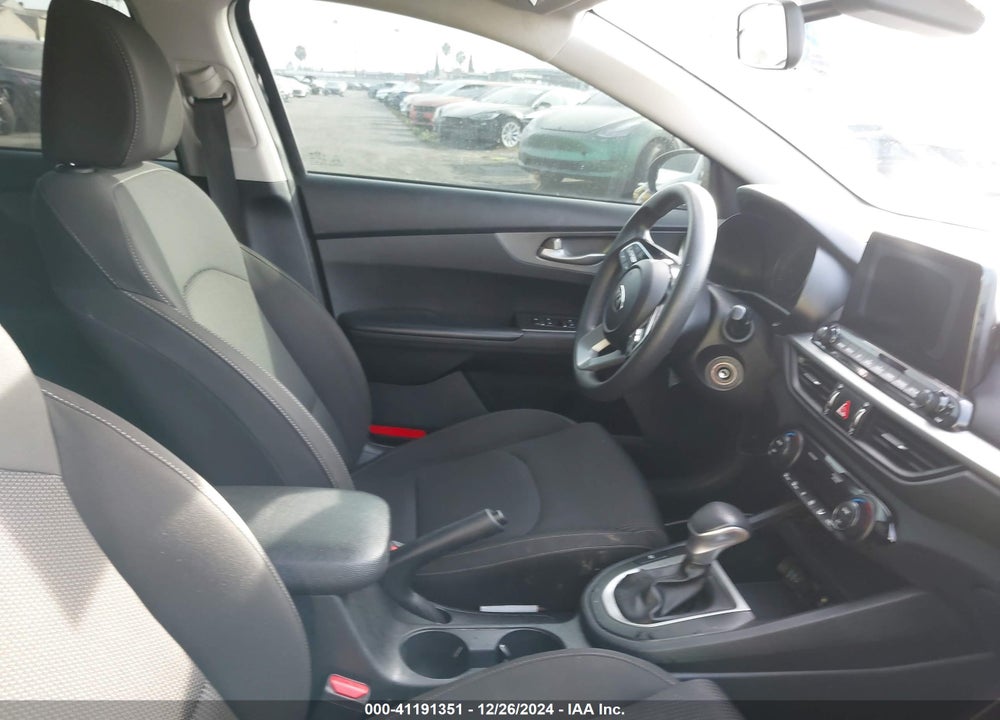 2019 KIA FORTE VIN: 3KPF24AD4KE016645