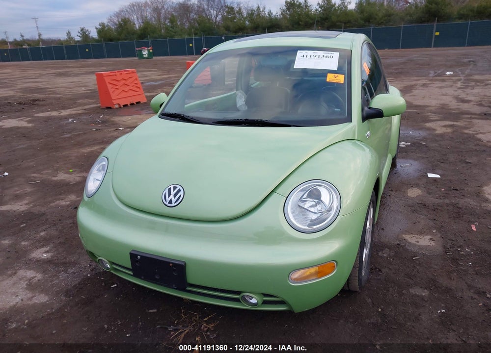 2001 VOLKSWAGEN NEW BEETLE GLX VIN: 3VWDD21C81M461520