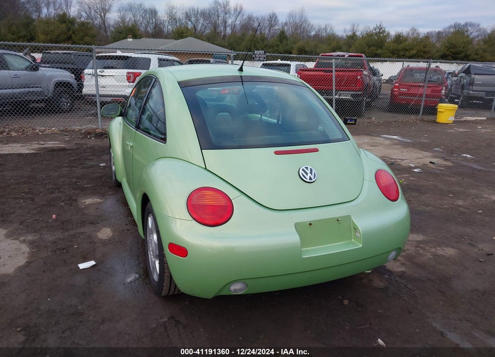 2001 VOLKSWAGEN NEW BEETLE GLX VIN: 3VWDD21C81M461520