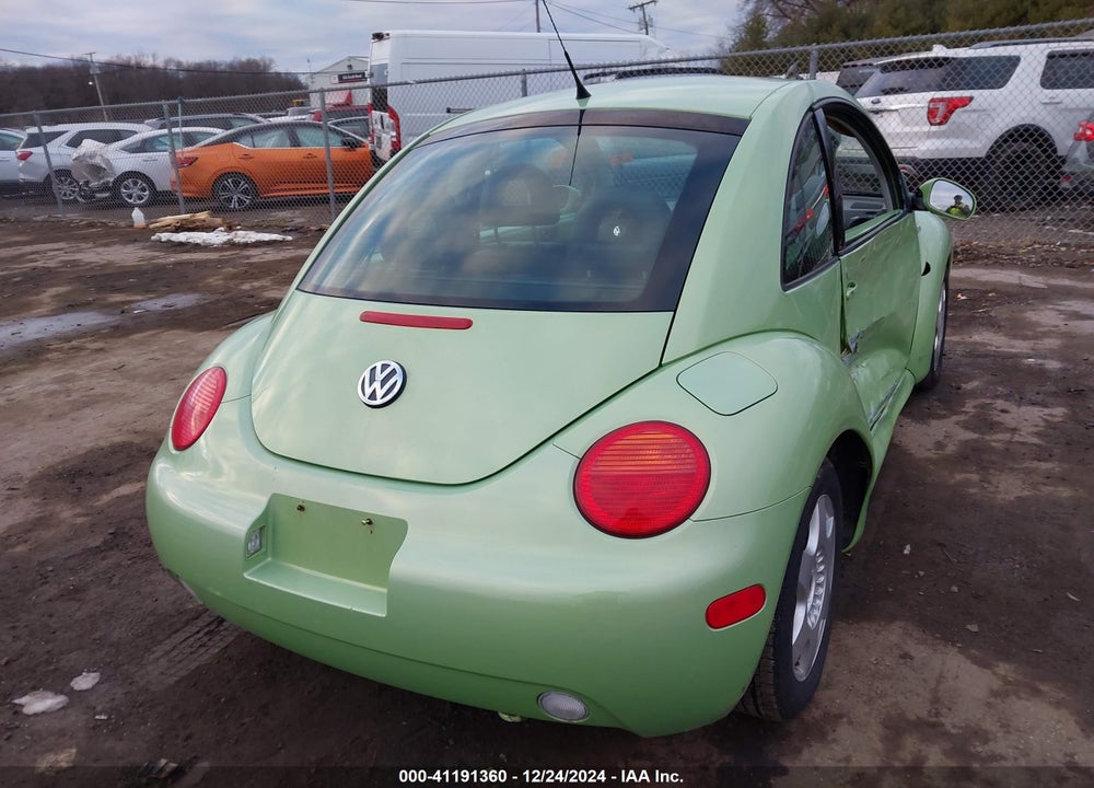 2001 VOLKSWAGEN NEW BEETLE GLX VIN: 3VWDD21C81M461520