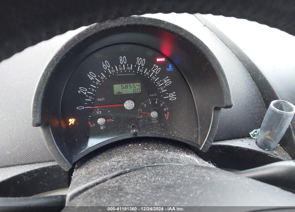 2001 VOLKSWAGEN NEW BEETLE GLX VIN: 3VWDD21C81M461520