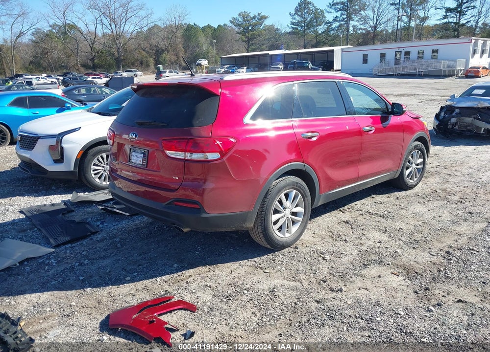 2017 KIA SORENTO 3.3L LX VIN: 5XYPG4A58HG194584