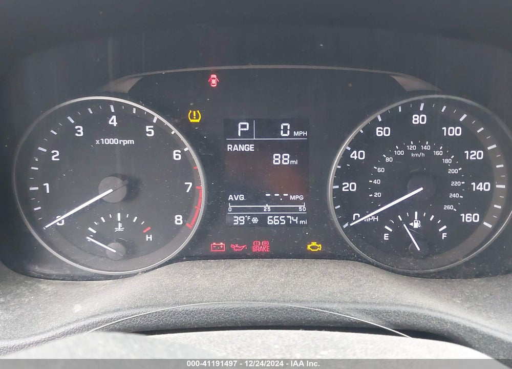 2018 HYUNDAI ELANTRA SE VIN: 5NPD74LF3JH237879