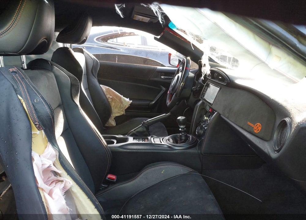 2017 TOYOTA 86 VIN: JF1ZNAA17H9708233
