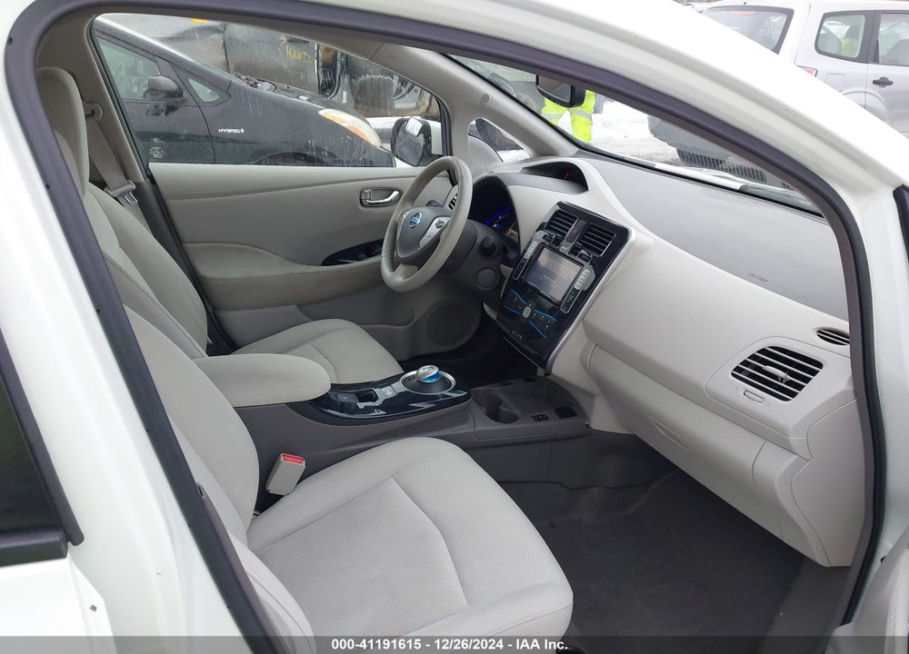 2012 NISSAN LEAF SL VIN: JN1AZ0CP5CT026036