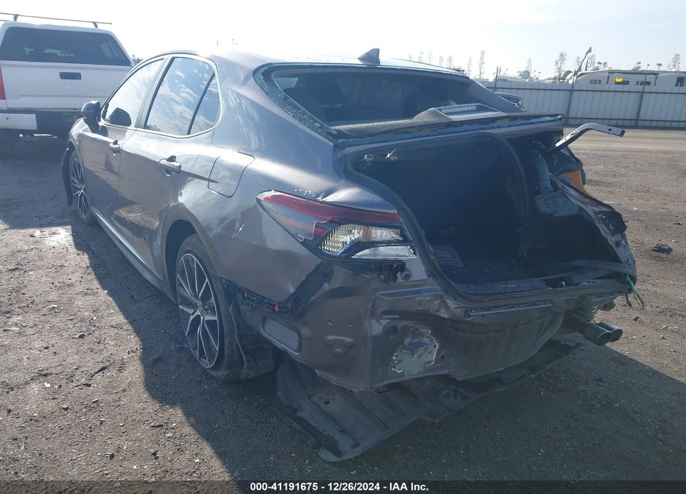 2021 TOYOTA CAMRY SE VIN: 4T1G11AK2MU445352
