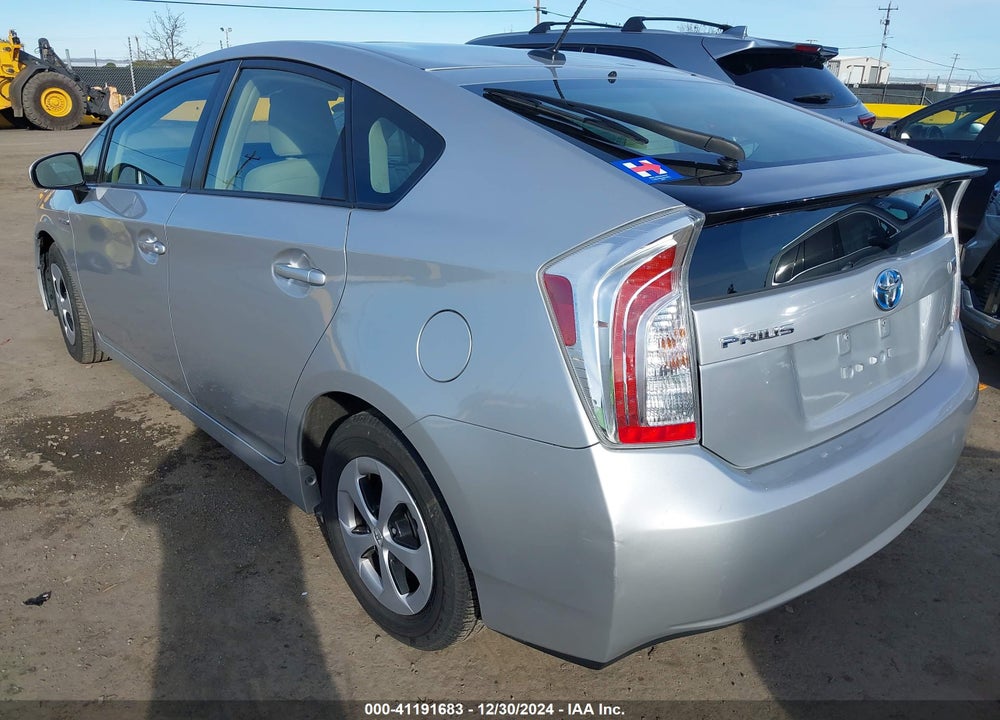 2013 TOYOTA PRIUS VIN: JTDKN3DU5D5687686