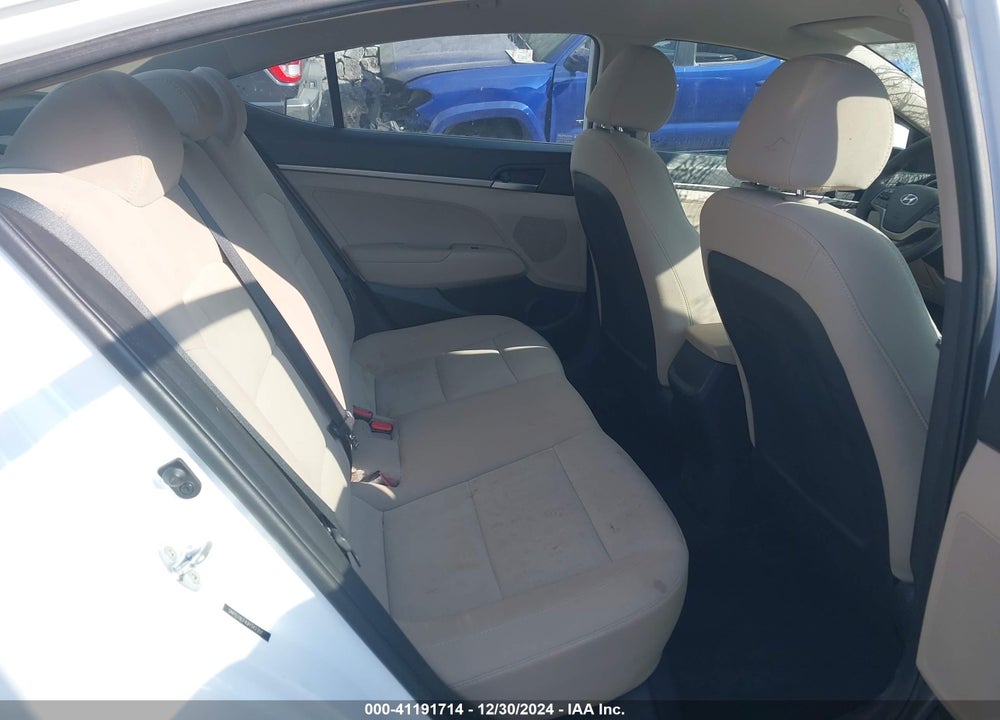 2018 HYUNDAI ELANTRA VIN: 5NPD74LF4JH342351