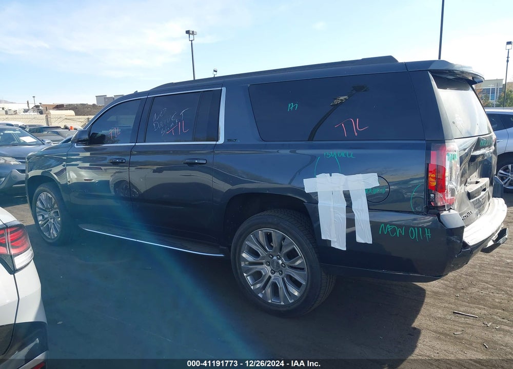 2019 GMC YUKON XL SLT VIN: 1GKS1GKCXKR323920