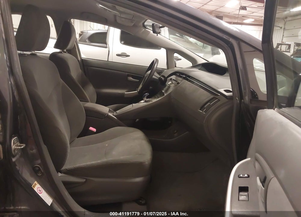 2011 TOYOTA PRIUS TWO VIN: JTDKN3DU8B1356394