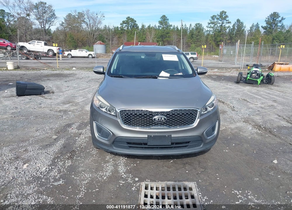 2017 KIA SORENTO 3.3L LX VIN: 5XYPGDA50HG191131