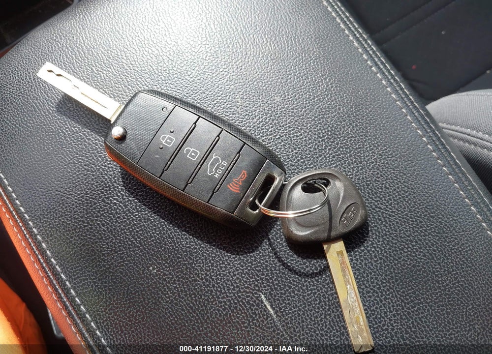 2017 KIA SORENTO 3.3L LX VIN: 5XYPGDA50HG191131