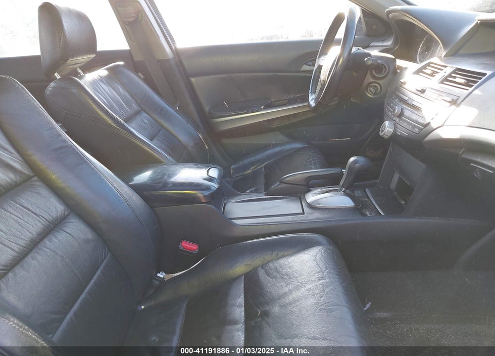 2009 HONDA ACCORD VIN: 1HGCP26899A045061