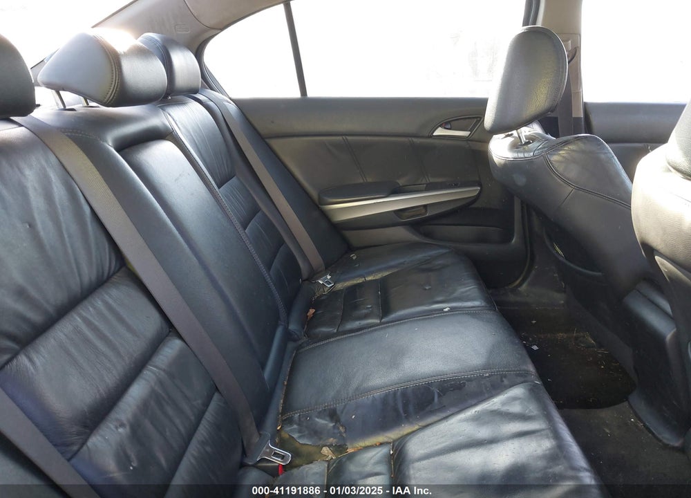 2009 HONDA ACCORD VIN: 1HGCP26899A045061