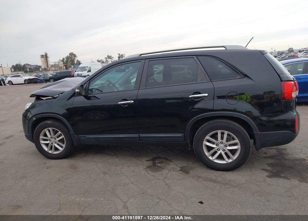 2015 KIA SORENTO LX VIN: 5XYKT3A67FG632498