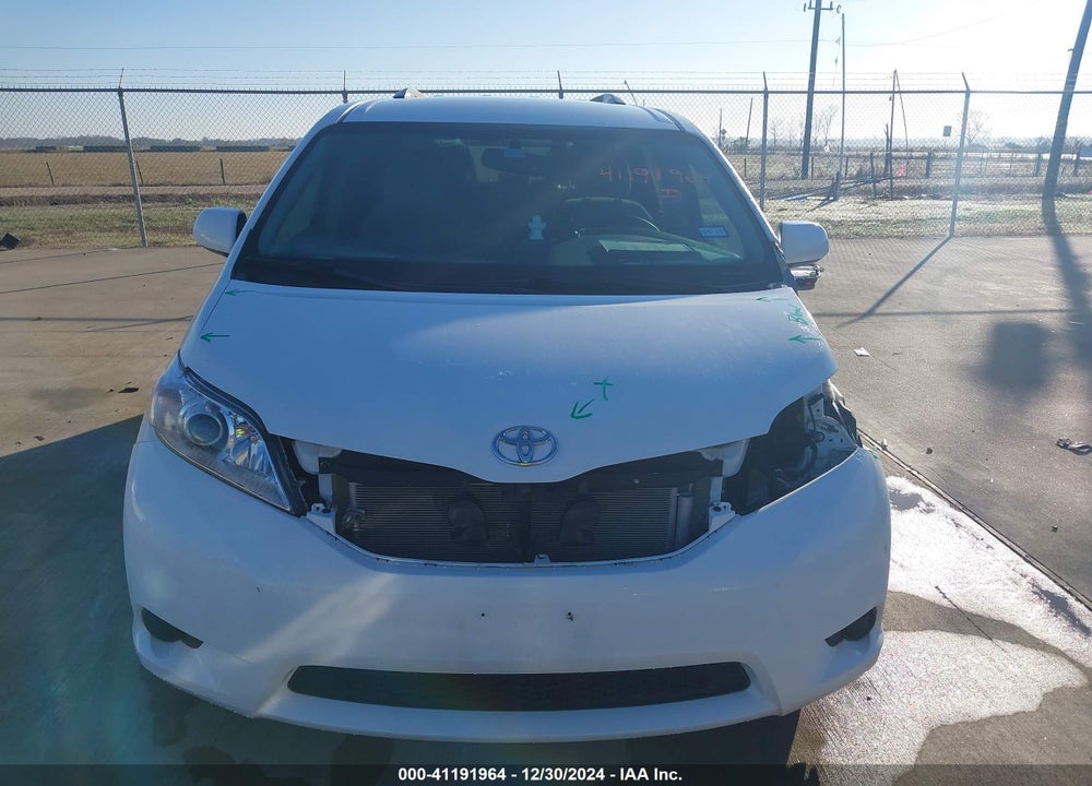 2016 TOYOTA SIENNA LE 8 PASSENGER VIN: 5TDKK3DC0GS740437