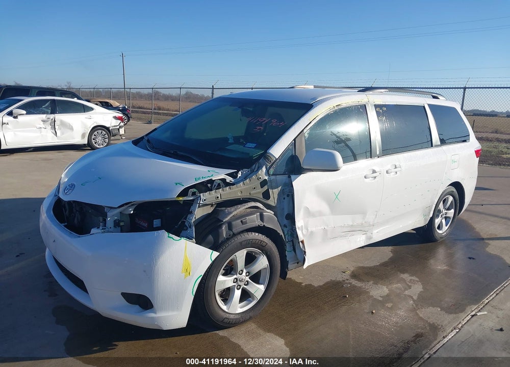 2016 TOYOTA SIENNA LE 8 PASSENGER VIN: 5TDKK3DC0GS740437