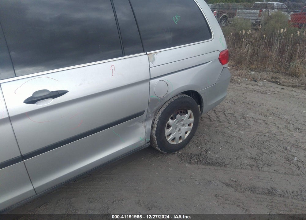 2010 HONDA ODYSSEY LX VIN: 5FNRL3H23AB112073