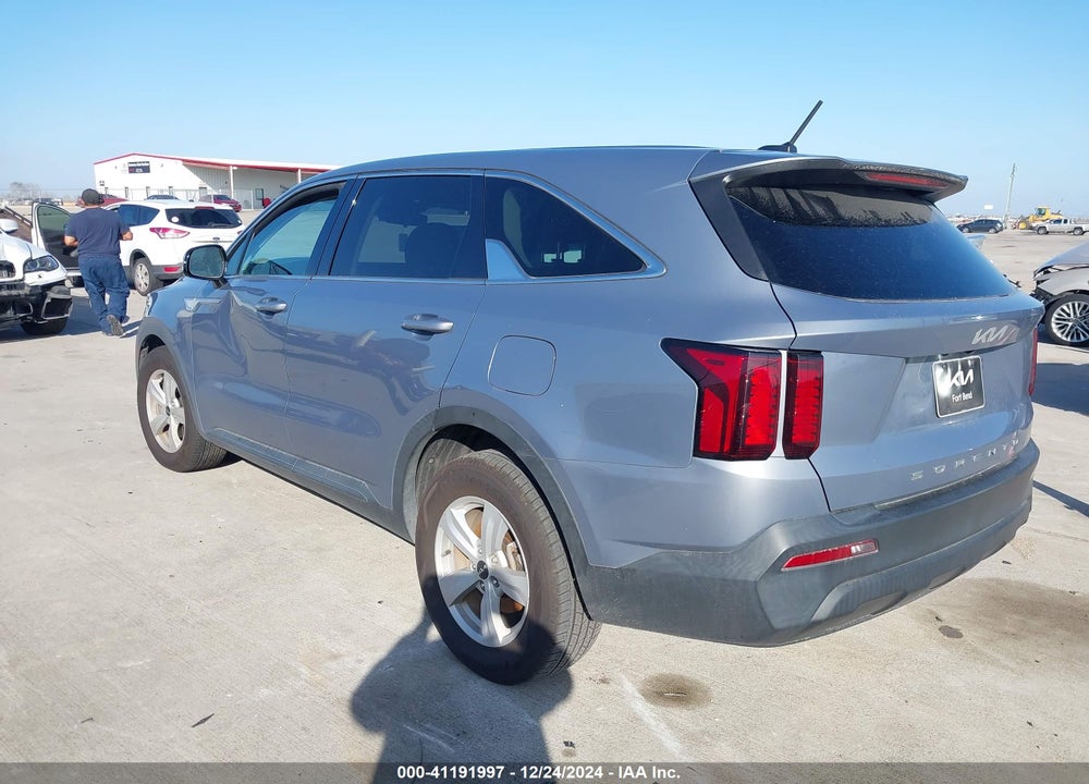 2022 KIA SORENTO VIN: 5XYRG4LC4NG136813