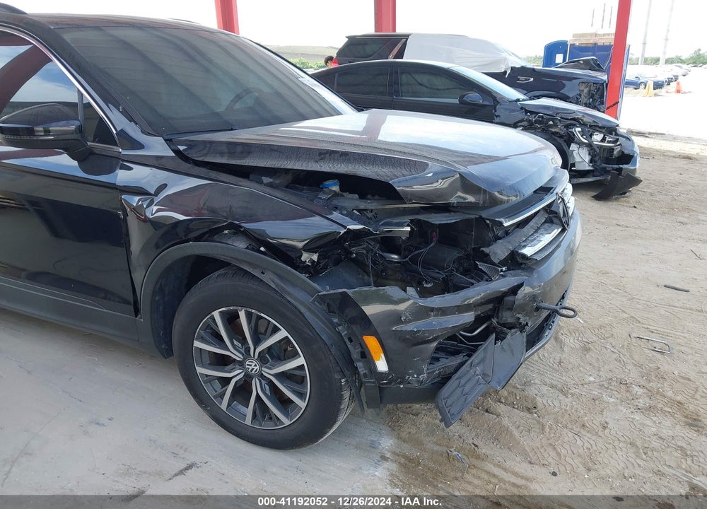 2019 VOLKSWAGEN TIGUAN 2.0T SE/2.0T SEL/2.0T SEL R-LINE/2.0T SEL R-LINE BLACK VIN: 3VV3B7AX3KM085266