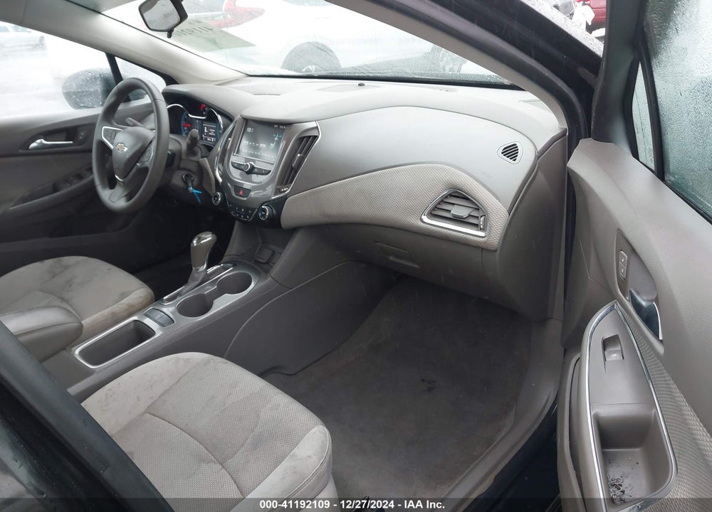 2017 CHEVROLET CRUZE LT AUTO VIN: 1G1BE5SM7H7217886