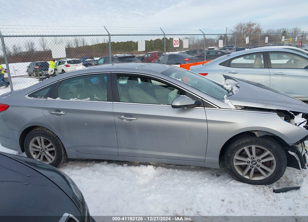 2017 HYUNDAI SONATA SE VIN: 5NPE24AF2HH455523