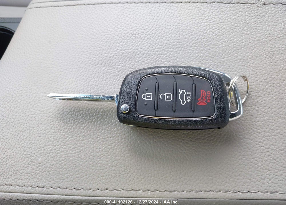 2017 HYUNDAI SONATA SE VIN: 5NPE24AF2HH455523
