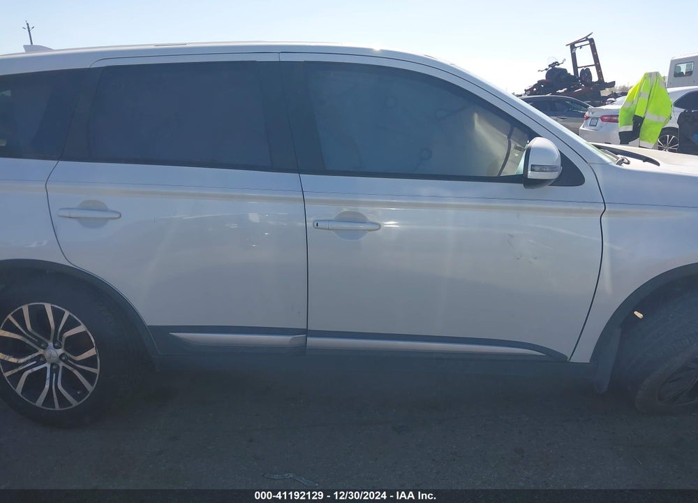 2018 MITSUBISHI OUTLANDER SE VIN: JA4AD3A30JZ005452