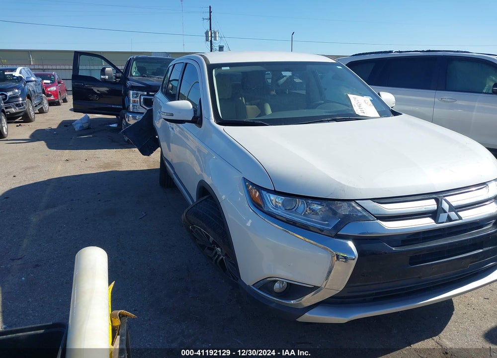 2018 MITSUBISHI OUTLANDER SE VIN: JA4AD3A30JZ005452
