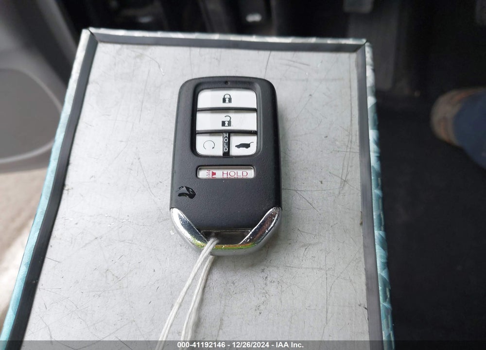 2017 HONDA PILOT VIN: 5FNYF6H64HB006006
