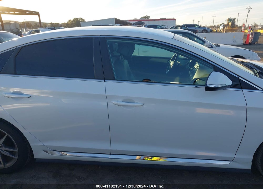 2017 HYUNDAI SONATA VIN: 5NPE34AB2HH577745