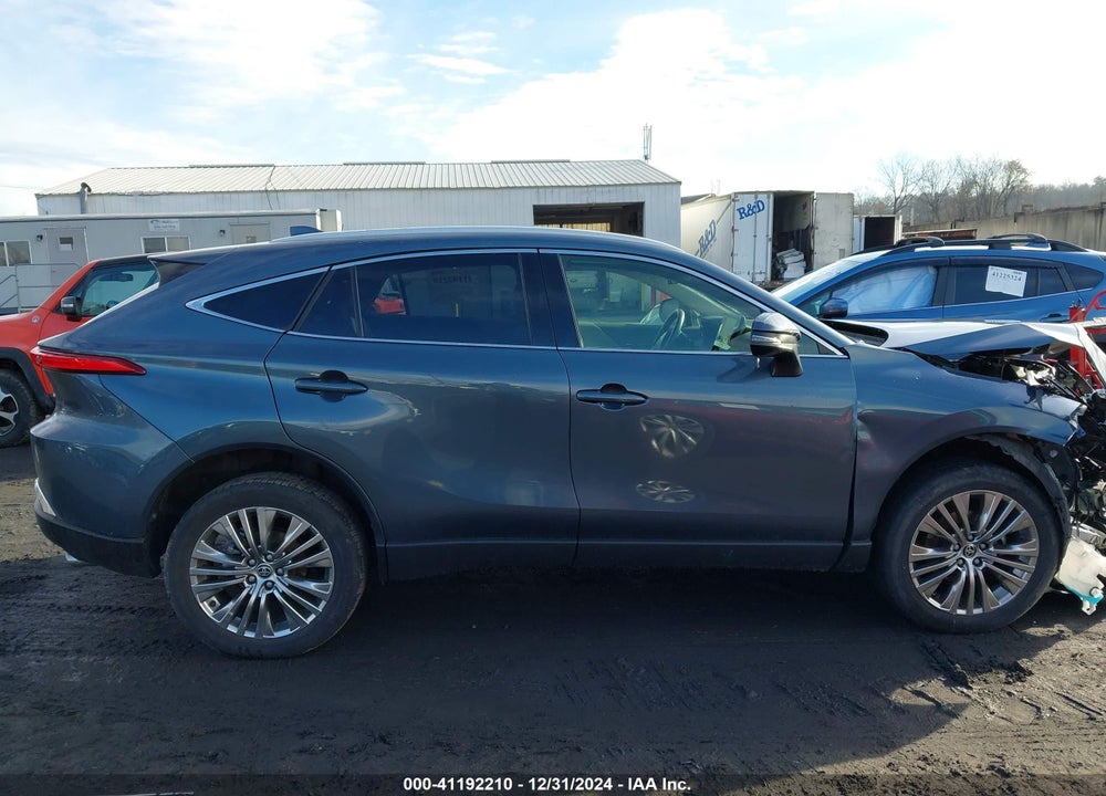 2022 TOYOTA VENZA XLE VIN: JTEAAAAH6NJ105053