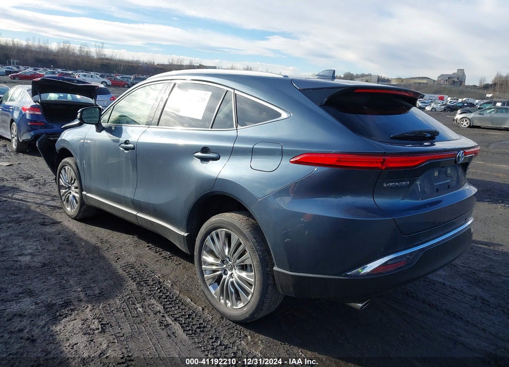 2022 TOYOTA VENZA XLE VIN: JTEAAAAH6NJ105053