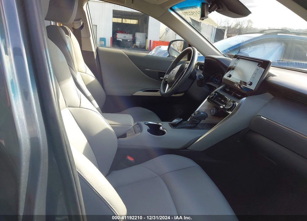 2022 TOYOTA VENZA XLE VIN: JTEAAAAH6NJ105053