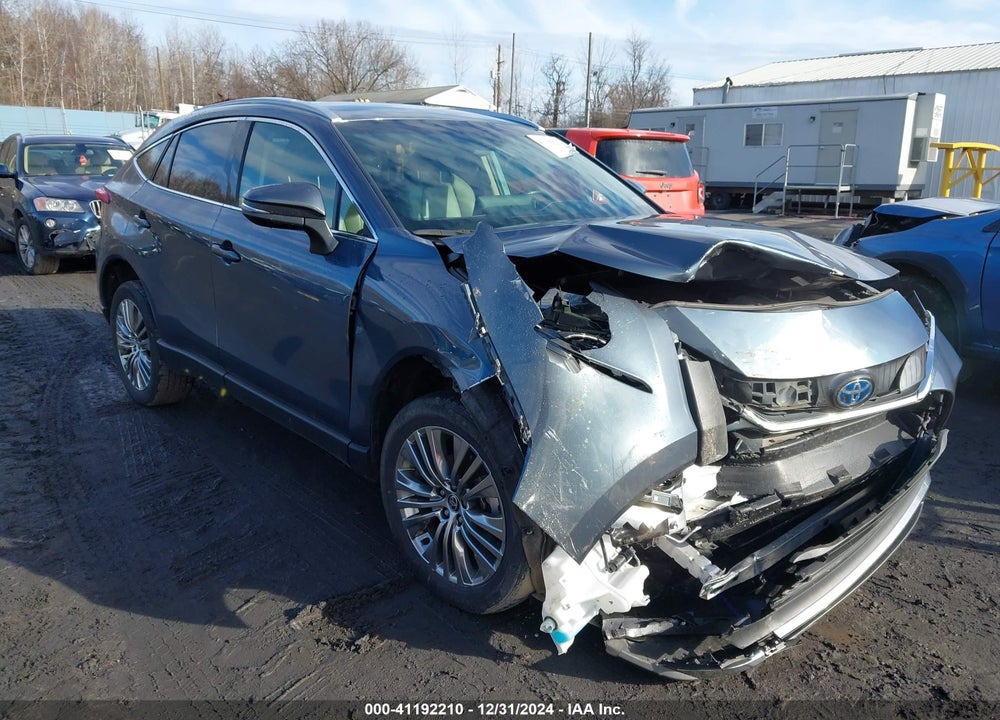 2022 TOYOTA VENZA XLE VIN: JTEAAAAH6NJ105053