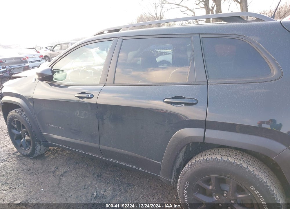 2017 JEEP CHEROKEE TRAILHAWK 4X4 VIN: 1C4PJMBS4HW647852