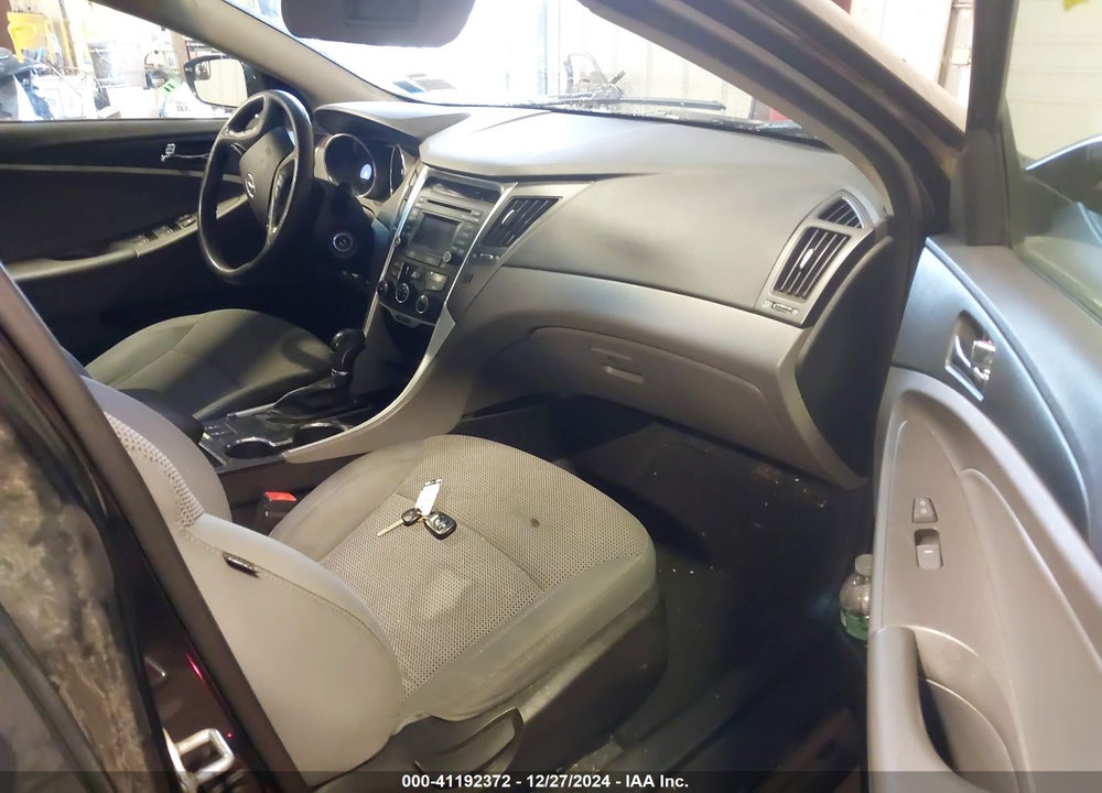 2014 HYUNDAI SONATA GLS VIN: 5NPEB4AC9EH946267