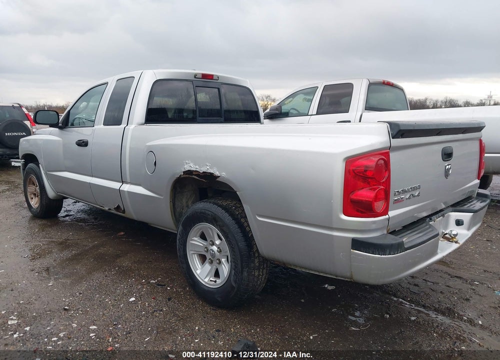 2008 DODGE DAKOTA SLT VIN: 1D7HW42KX8S560105