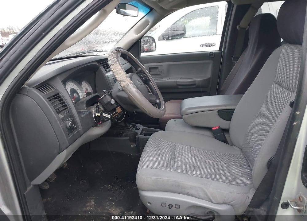 2008 DODGE DAKOTA SLT VIN: 1D7HW42KX8S560105
