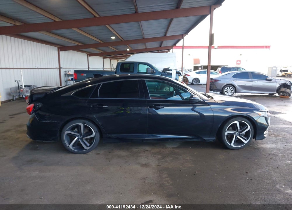2019 HONDA ACCORD VIN: 1HGCV1F32KA164371