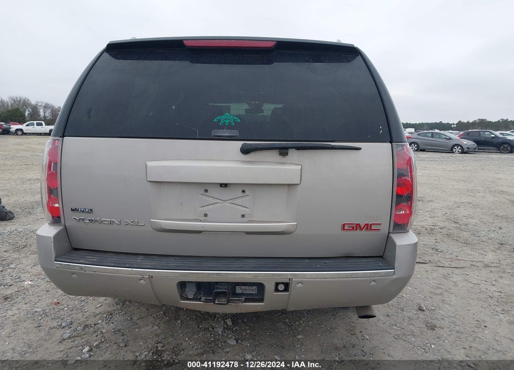 2009 GMC YUKON XL 1500 DENALI VIN: 1GKFK06219J105879