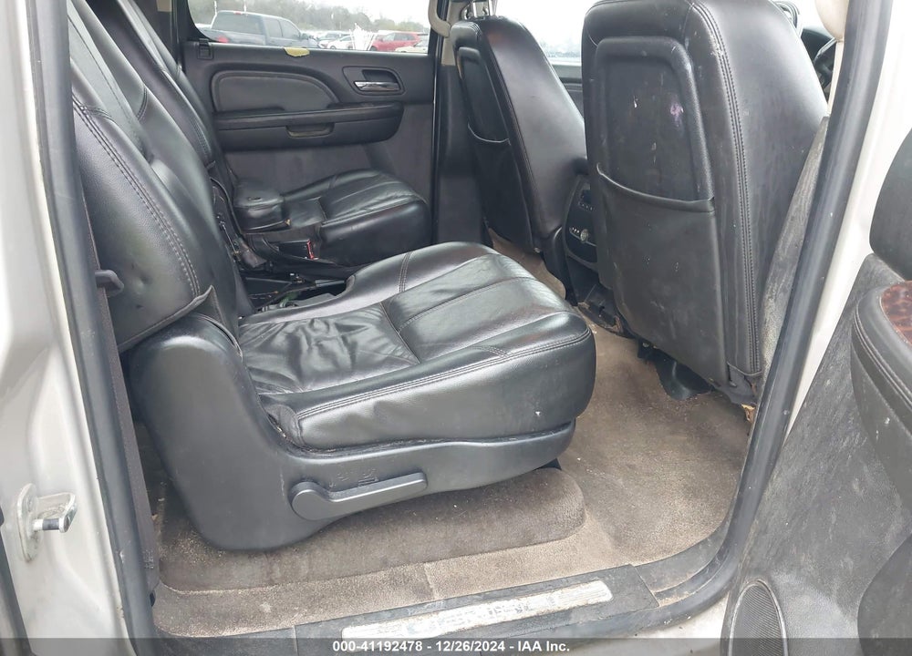 2009 GMC YUKON XL 1500 DENALI VIN: 1GKFK06219J105879
