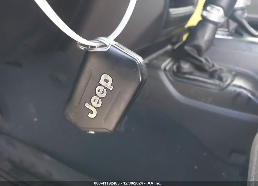 2022 JEEP WRANGLER UNLIMITED VIN: 1C4HJXDG4NW247185